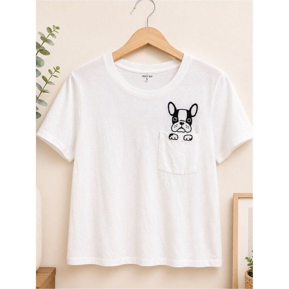 Messy Bun Just Chillin White T-Shirt French Bull Dog Graphic Small